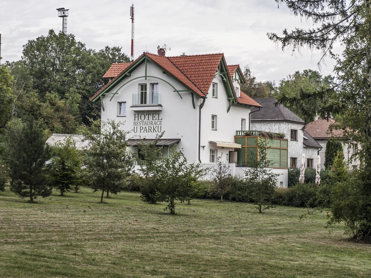 Hotel U Parku Hořovice Esterno foto