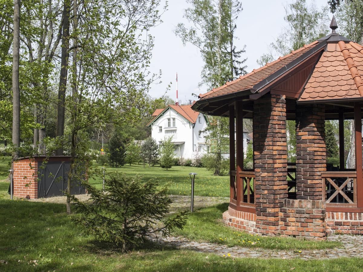 Hotel U Parku Hořovice Esterno foto