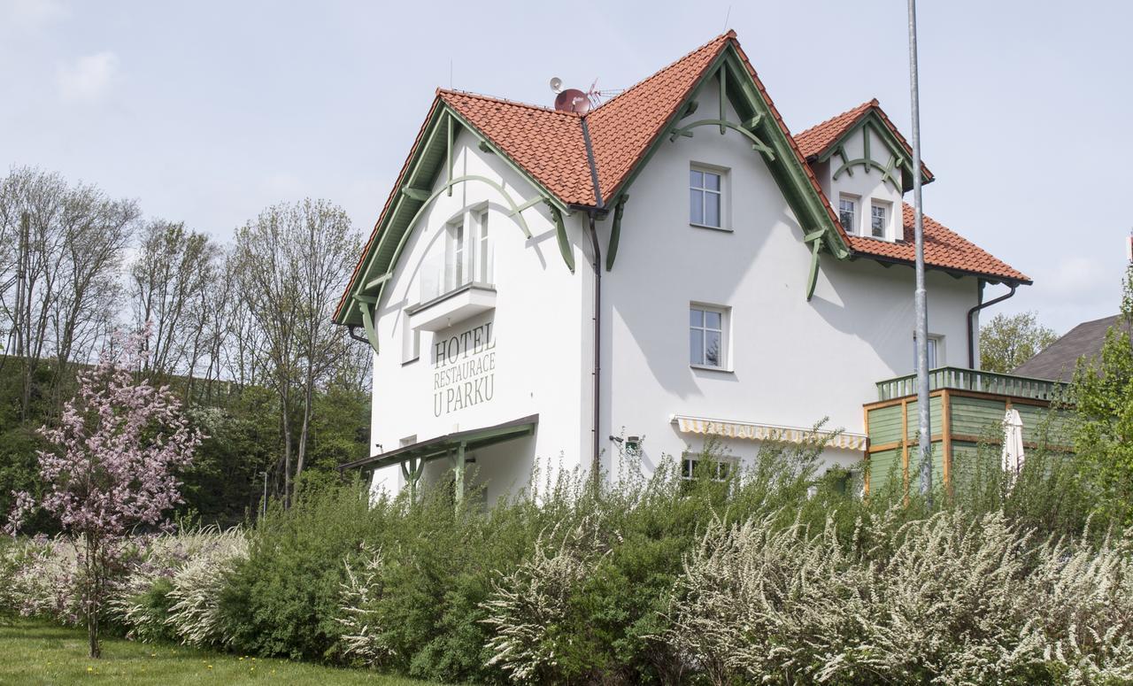 Hotel U Parku Hořovice Esterno foto